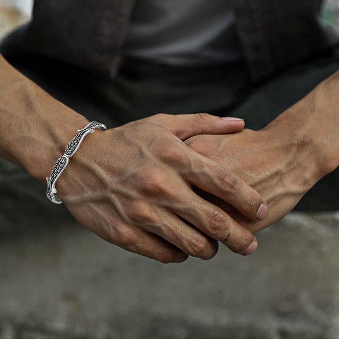 Aurora Such®| Pulsera de Plata Vintage con Alas de Ángel